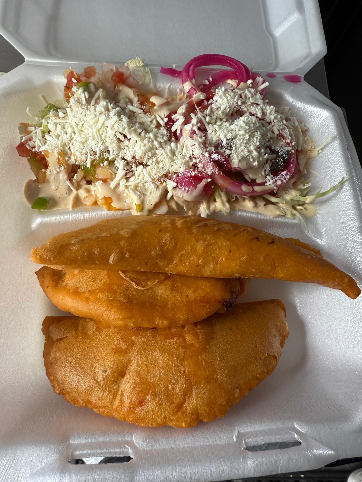 Pastelitos de maíz con carne molida